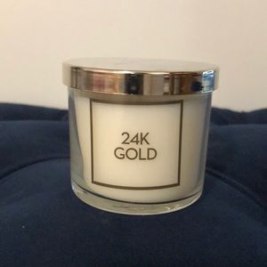 Bath & Body Works 4oz candle - 24k Gold